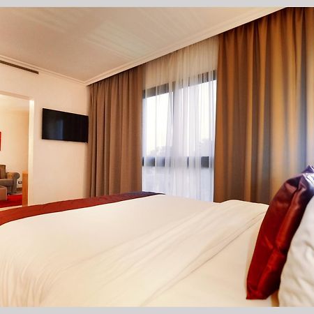 דואלה Star Land Hotel Bonapriso מראה חיצוני תמונה