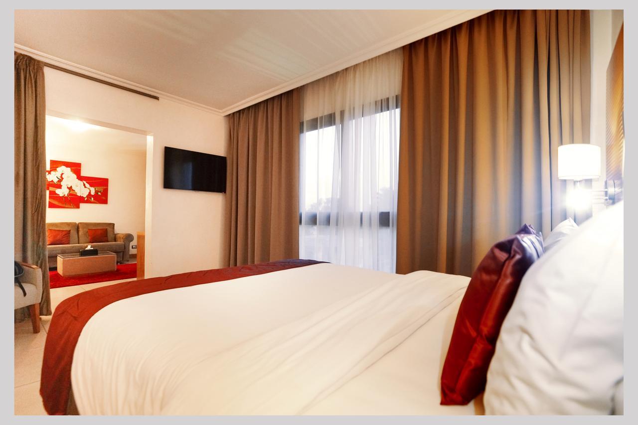 דואלה Star Land Hotel Bonapriso מראה חיצוני תמונה