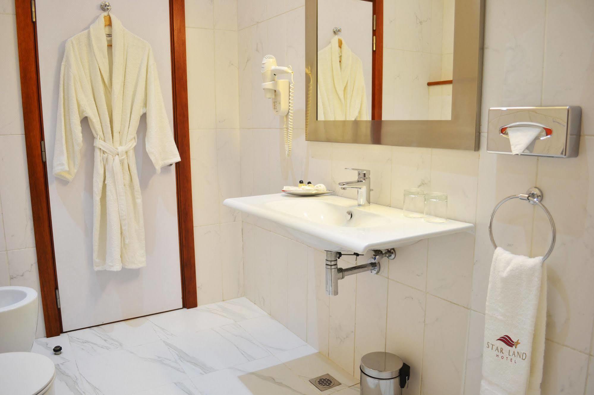 דואלה Star Land Hotel Bonapriso מראה חיצוני תמונה